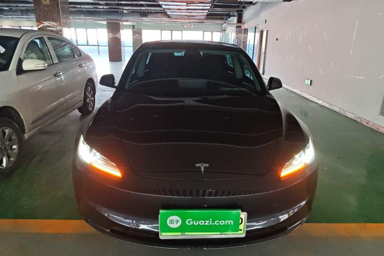 Used Tesla Model 3 2023 Rear-Wheel-Drive Version
