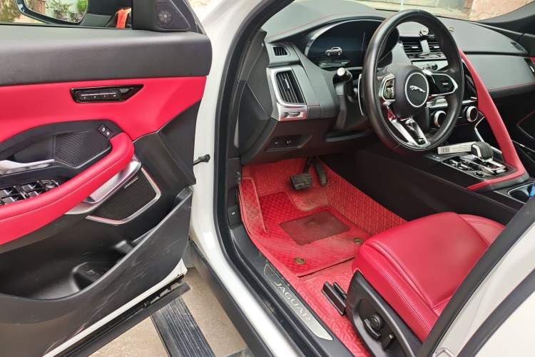 Used Jaguar E-PACE 2024 YAO Black Sport Edition R-DYNAMIC SE BLACK
