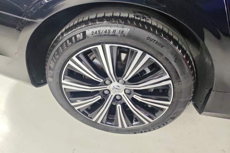 Used Volvo S90 2022 B5 Zhiyi Luxury Edition
