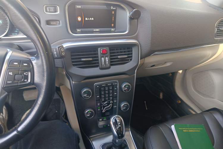 Used Volvo V40 2014 2.0T Zhiya Edition