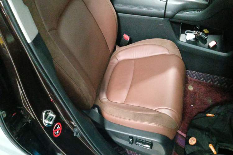 Used Honda Avancier 2017 370TURBO Four-Wheel Drive Prestige Edition Right Front Seat