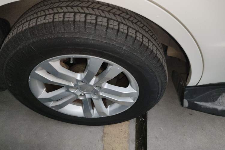 Used Geely Auto GX7 2014 2.0L Automatic Prestige Edition