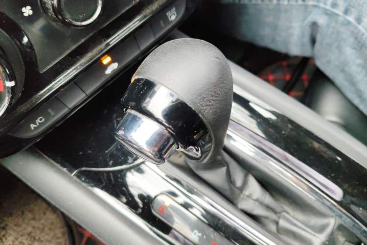 Used Honda Vezel 2017 1.5L CVT 2WD Comfort Model
