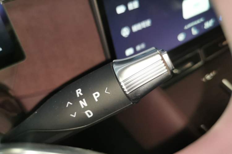 Used VOYAH FREE 2025 Model FREE+ Four-Wheel-Drive Qiankun Edition