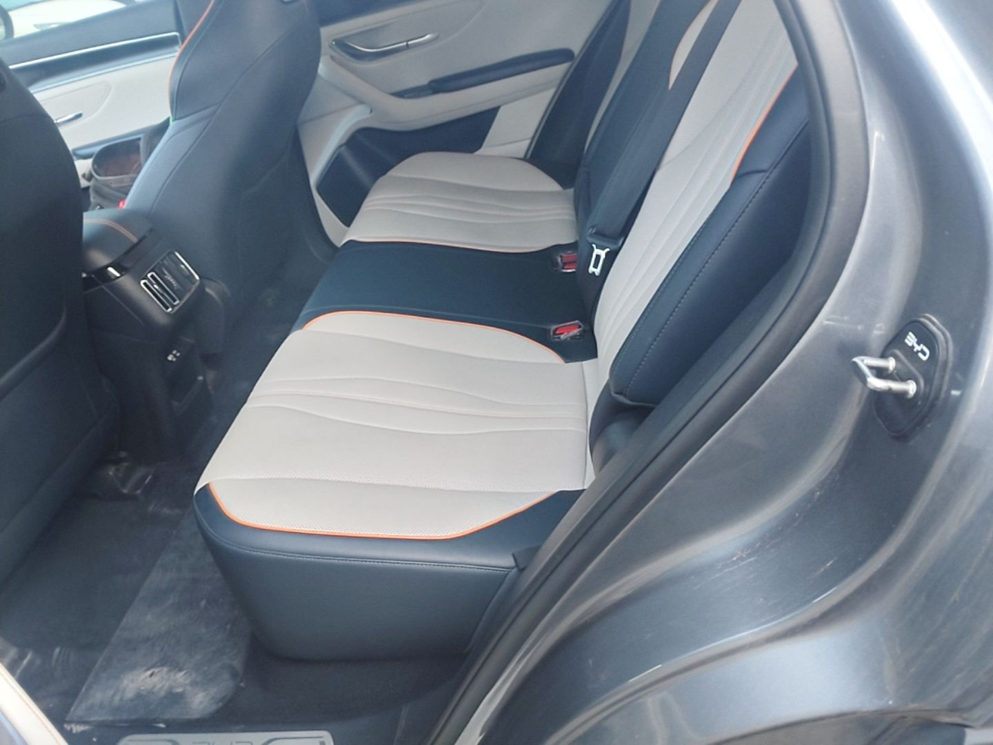 BYD Song PLUS New Energy 2024 HONOR Edition DM-i 150km Flagship PLUS — снимка 20