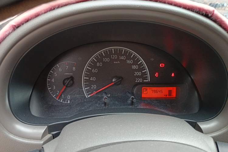 Used Nissan Sunny 2015 1.5XE CVT Comfort Edition Instrument Cluster