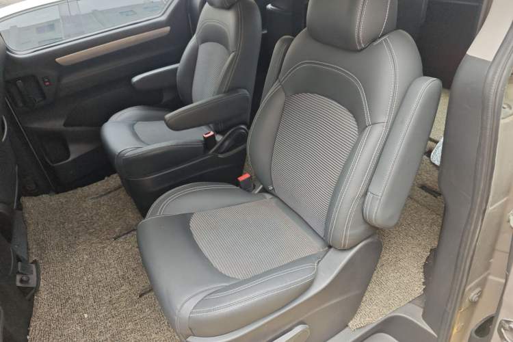 Used SAIC MAXUS G10 2016 2.0T Automatic Elite Edition
