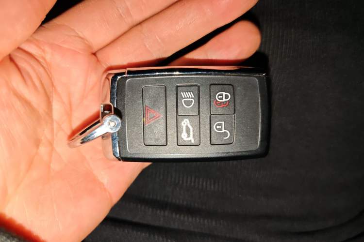 Used Land Rover Discovery Sport 2022 Revised Version 249 PS R-Dynamic S Performance Edition 5 Seats Interior 1