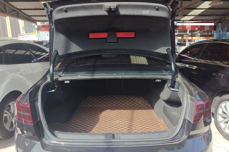 Used Volkswagen Magotan 2019 330TSI DSG Luxury Model China V Standard Trunk