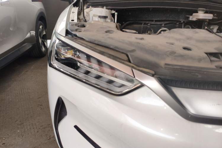 Used BYD Qin PLUS 2021 EV 400KM Leading Comfort Edition Right Front Headlight