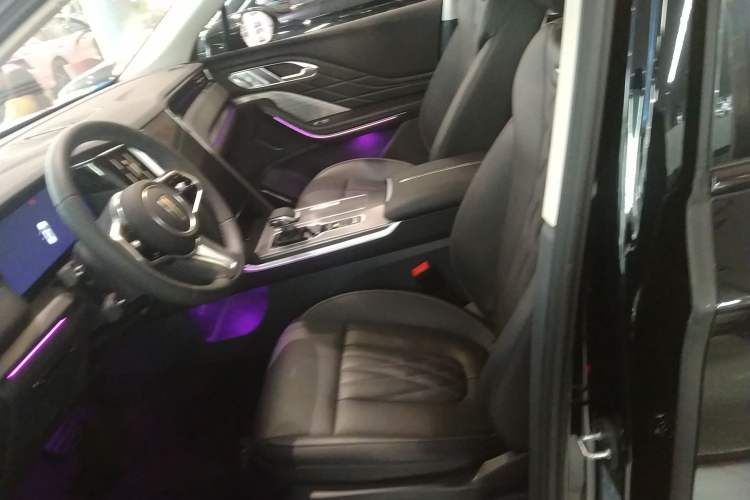 Used Hongqi HS7 PHEV 2024 2.0T PHEV Four-Wheel Drive Flagship Edition 7 Seats
