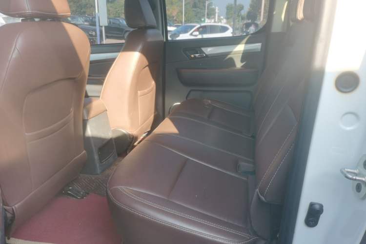 Used JAC T8 2018 2.0T Diesel Two-Wheel Drive Prestige Version Big Double HFC4DB2-1D1
