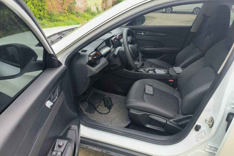 Used Dongfeng Aeolus Yixuan 2024 1.5L Automatic JingSu Edition Driver Seat