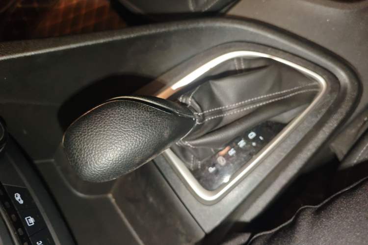 Used Buick GT 2021 Revised Version Flagship 1.5L Automatic Elite Edition Gear Lever