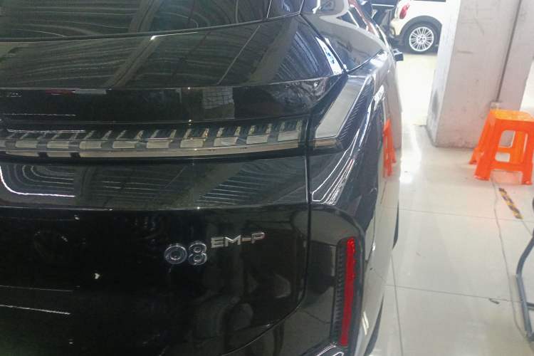 Used Lynk & Co 08 EM-P 2025 120km Long-Range Halo