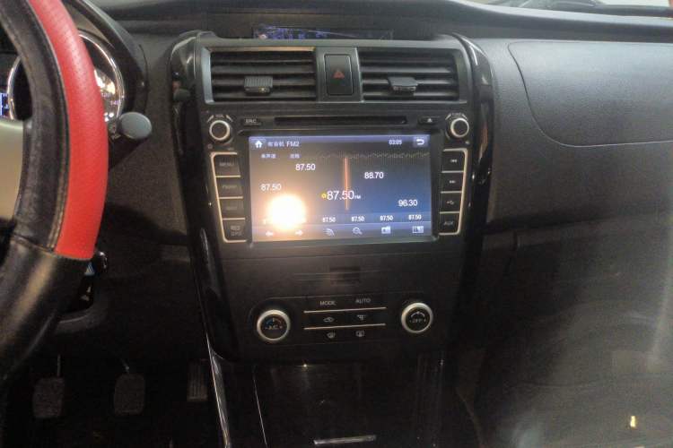 Used HYOSOW S3 2016 1.5L Manual Luxury Edition China IV Emission Standard Audio And AC Panel