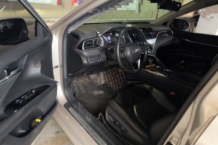 Used Toyota Camry 2019 2.0G Luxury Edition China VI Standard Driver Seat