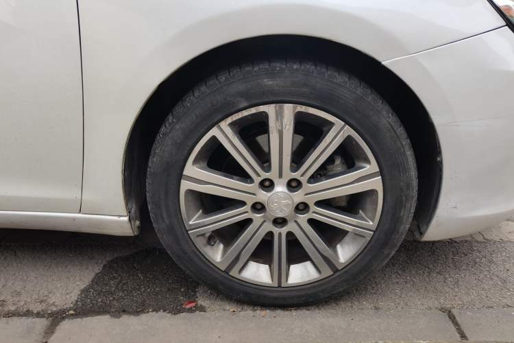 Used Peugeot 408 2016 1.6T Automatic Luxury Edition Right Front Wheel Hub