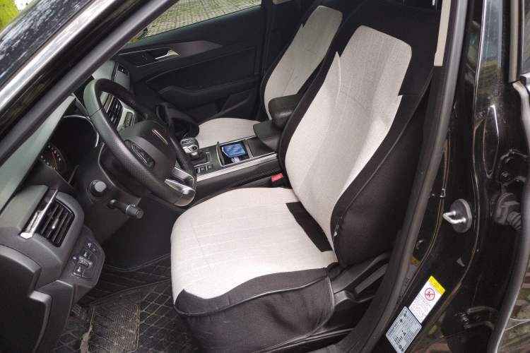 Used Hongqi H5 2022 Classic Model Facelift 1.5T DCT Qiyun Edition Left Front Seat