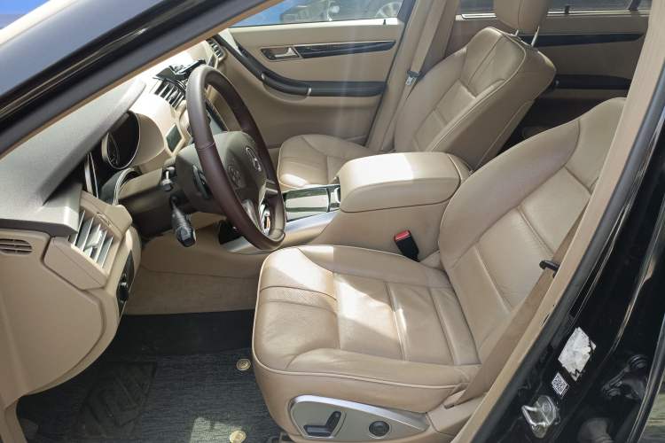 Used Mercedes-Benz R-Class 2017 R 320 4MATIC Business Edition Prestige Model