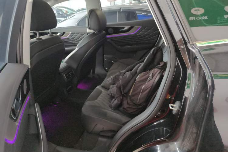 Used Hongqi HS5 2022 Revised Version 2.0T Smart Connect Flagship Edition
