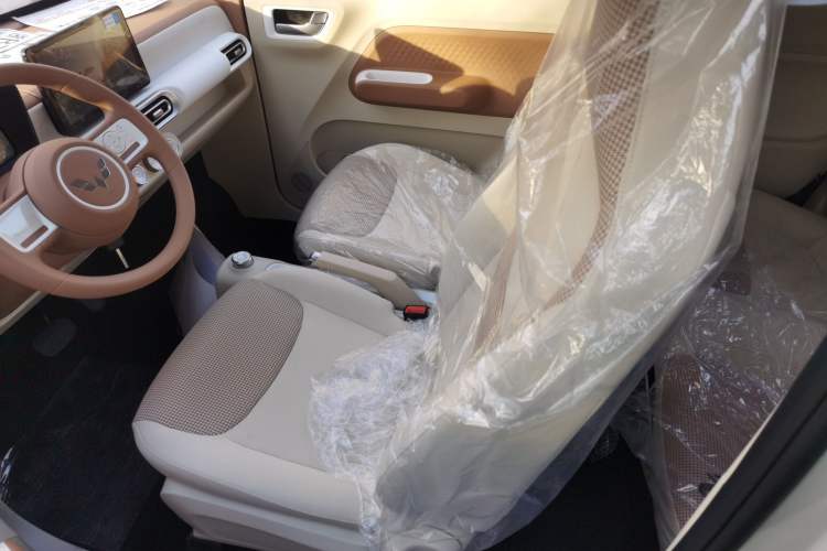 Used Wuling Hongguang MINIEV 2024 3rd Generation 215km Youth Edition
