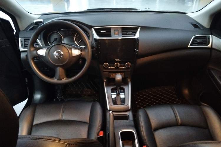 Used Nissan Sylphy 2022 Classic 1.6XE CVT Comfort Edition Center Console