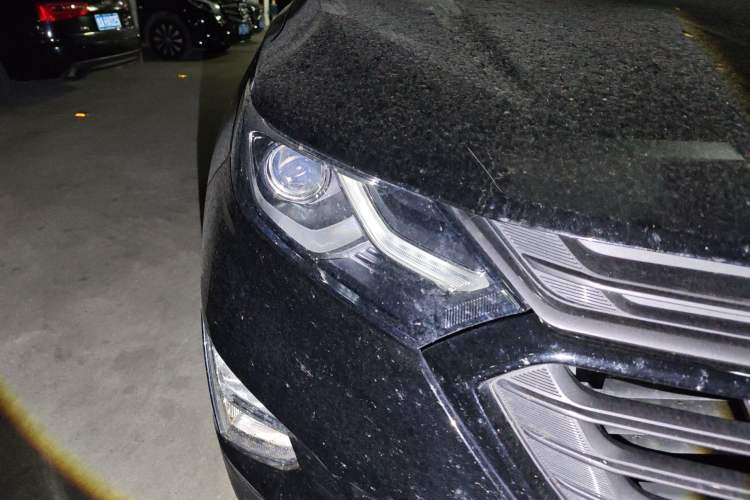 Used Chevrolet Equinox 2018 RS 550T Automatic All-Wheel-Drive Boundary Edition Right Front Headlight