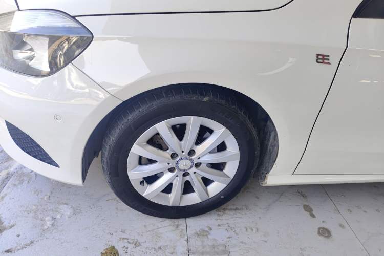 Used Mercedes-Benz A-Class 2013 A 180 Fashion Model Left Front Wheel Hub