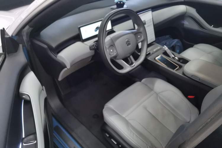 Used Nio ET5 2022 75 kWh Driver Seat