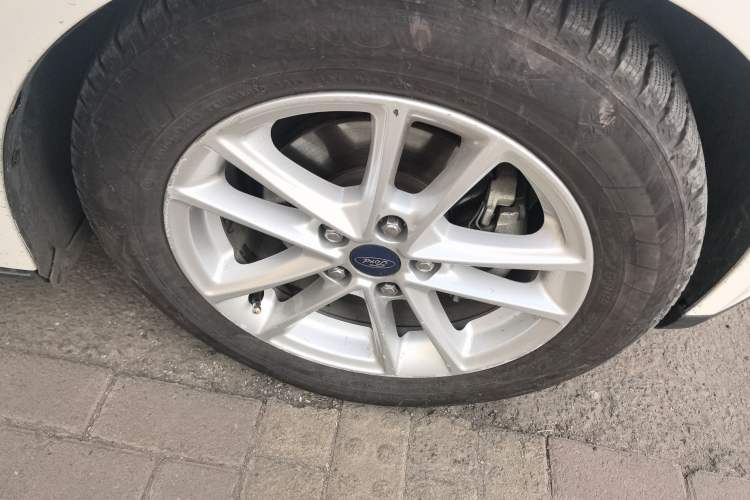 Used Ford Focus 2015 Hatchback EcoBoost 125 Automatic Supreme Style Edition
