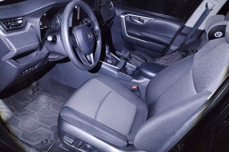 Used Toyota RAV4 2020 Dual-Engine 2.5L E-CVT Two-Wheel Drive Elite Edition