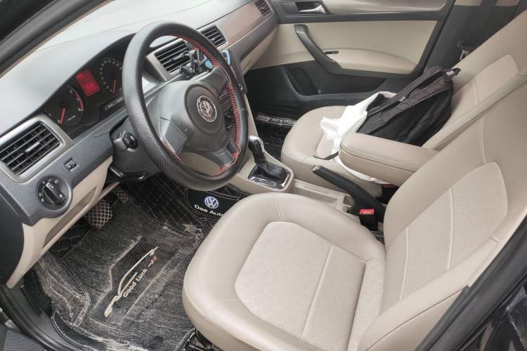 Used Volkswagen Santana 2013 1.6L Automatic Comfort Edition