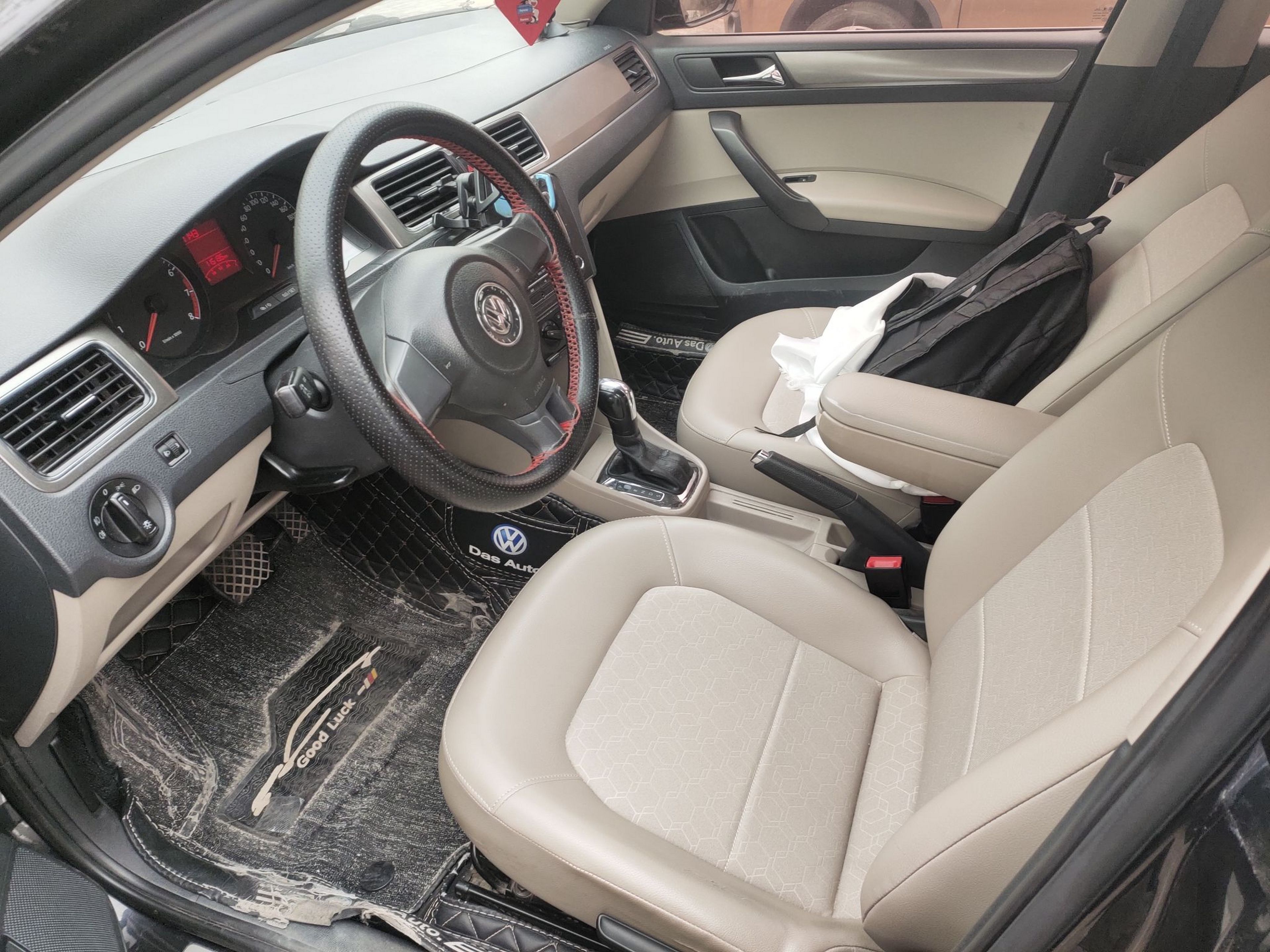 Interior delantero