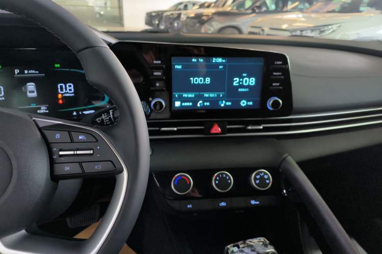 Used Hyundai Elantra 2023 1.5L CVT GLX Elite Edition Audio And AC Panel