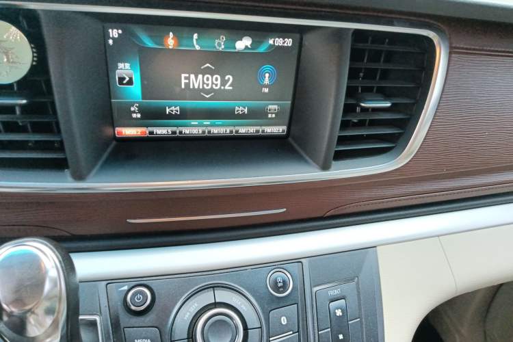 Used Buick GL8 2017 25S Prestige Version China V Standard Audio And AC Panel