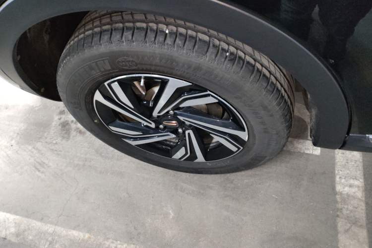 Used Hongqi HS5 2022 Revised Version 2.0T Smart Connect Flagship Edition
