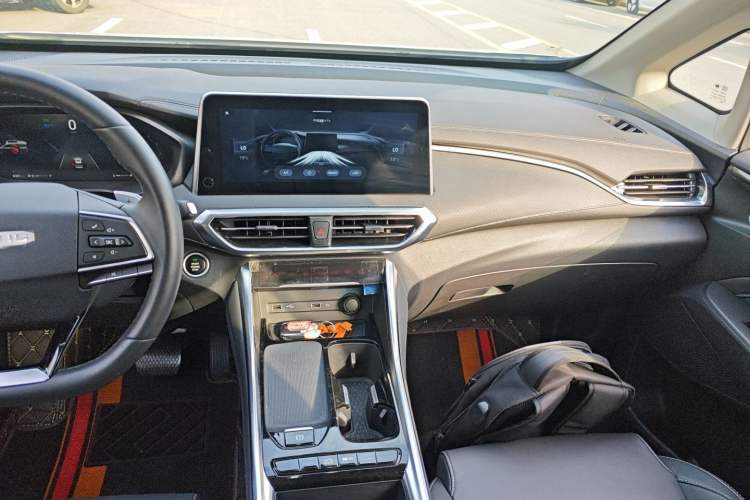 Used SAIC MAXUS G50 2023 PLUS 1.5T Happiness-Recommended Automatic Cruise Version
