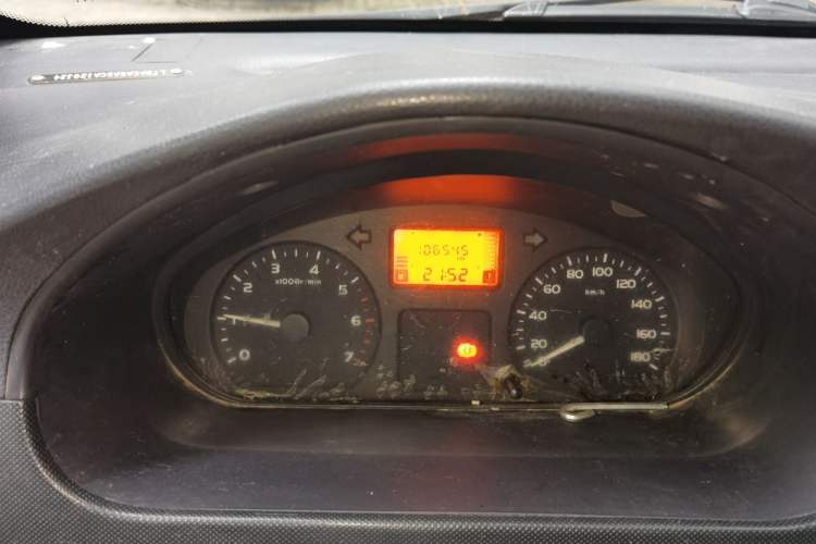 Used Wuling Rongguang 2011 1.2L Base Version
