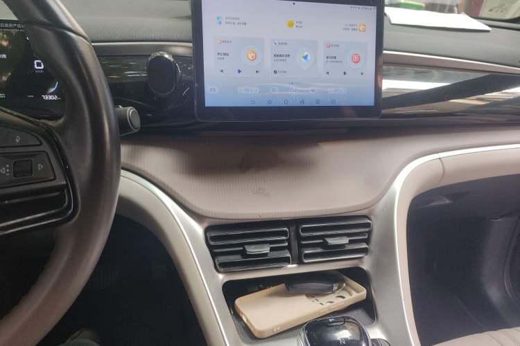 Used BYD Song Pro New Energy 2023 Champion Edition DM-i 71KM Navigation Model
