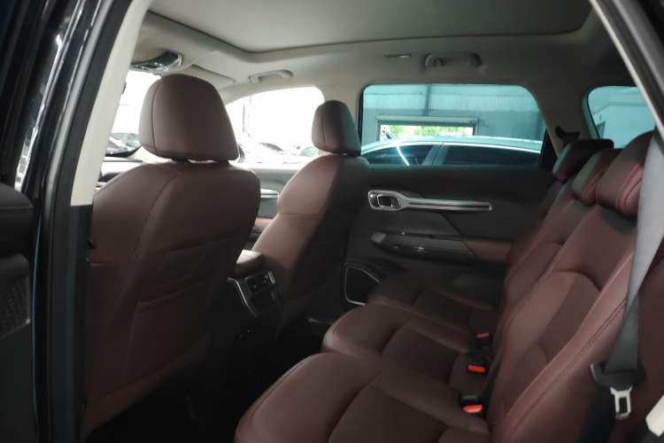 Used Geely Auto Haoyue 2022 1.8TD Automatic Prestige 7-Seater
