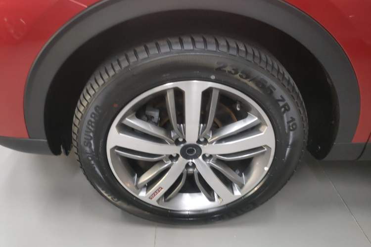 Used Haval H6 2017 Red Label 2.0T Automatic Two-Wheel Drive ZhiShang Model