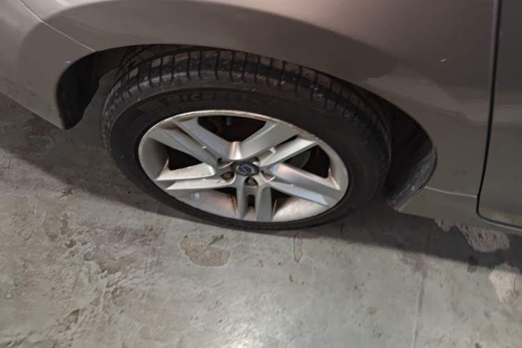 Used Volvo V60 2014 T5 Zhiya Edition