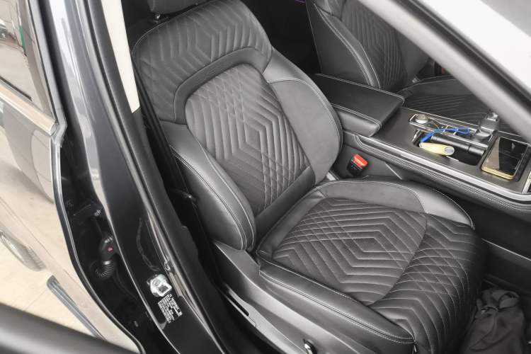 Used EXEED Lingyun 2023 400T Two-Wheel-Drive Star Prestige Edition