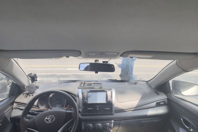 Used Toyota YARiS L Zhi Xuan 2015 1.5E Automatic Charm Edition
