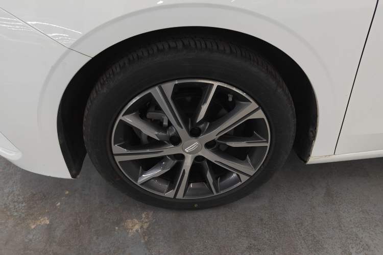 Used Geely Auto Emgrand 2023 4th Generation Champion Edition 1.5L CVT Prestige Model Left Front Wheel Hub