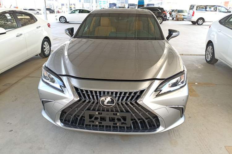 Used Lexus ES 2021 200 Excellence Edition
