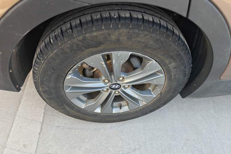 Used Hyundai Santa Fe 2013 2.4L Automatic 2WD Comfort Edition
