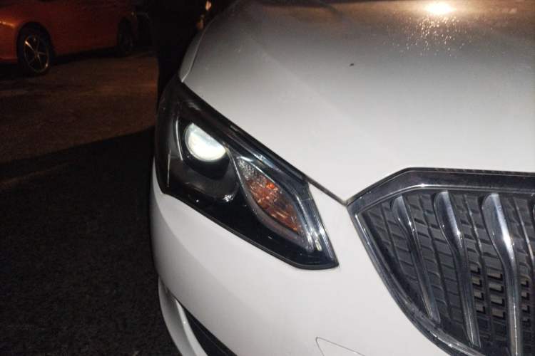 Used Buick GT 2017 15N Automatic Elite Version Right Front Headlight