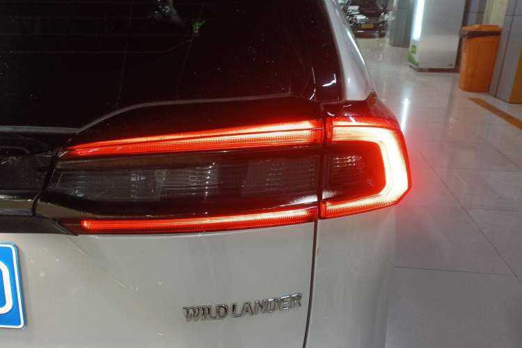 Used Toyota Wildlander 2022 2.0L CVT Two-Wheel Drive Knight Edition
